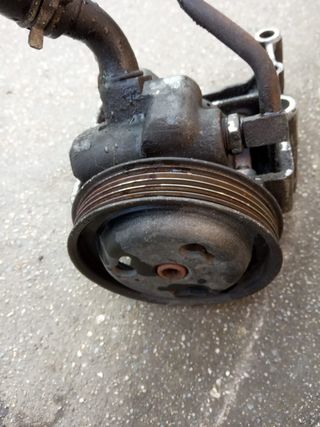 bomba direccion ford fiesta