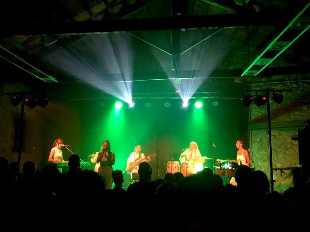 Alquiler equipo sonido e iluminación