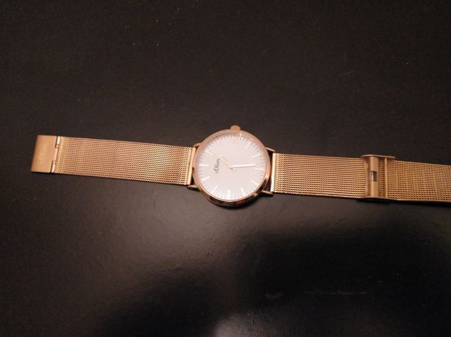 Reloj Olivier dorado