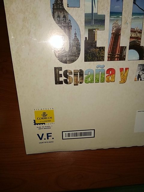 libro sellos España y Andorra 2012