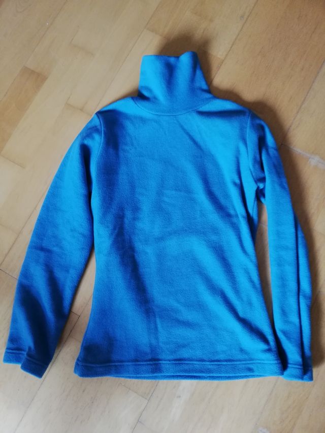 Camiseta de chica afelpada