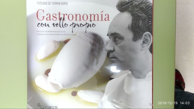 libro correos gastronomía con sello propio