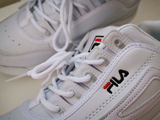 fila disruptor talla 40