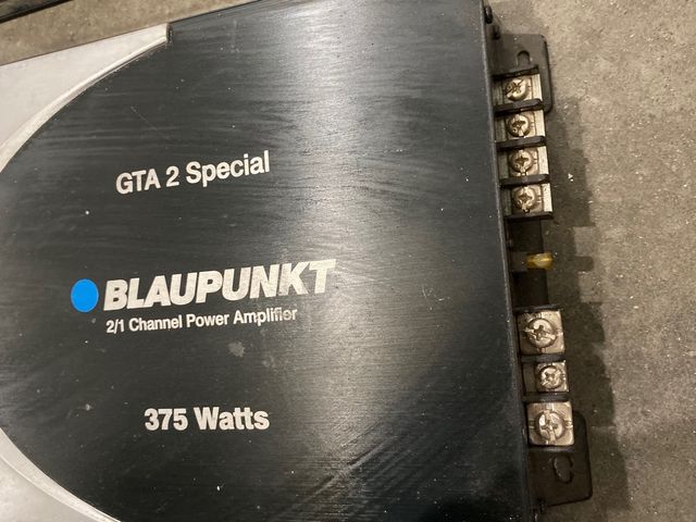Etapas , cables RCA, neones para vehículos 