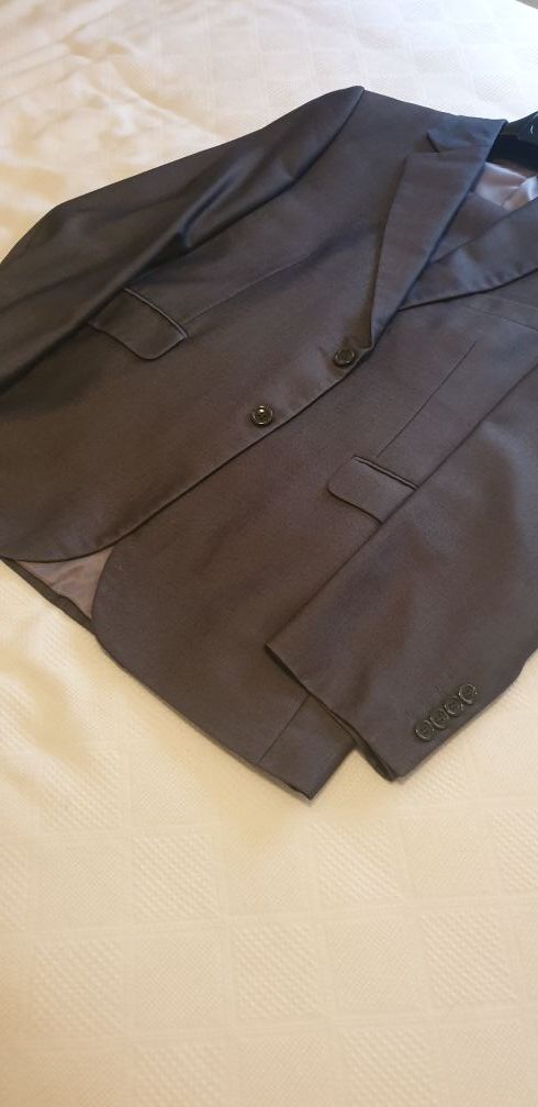 Traje de Caballero Gris Oscuro