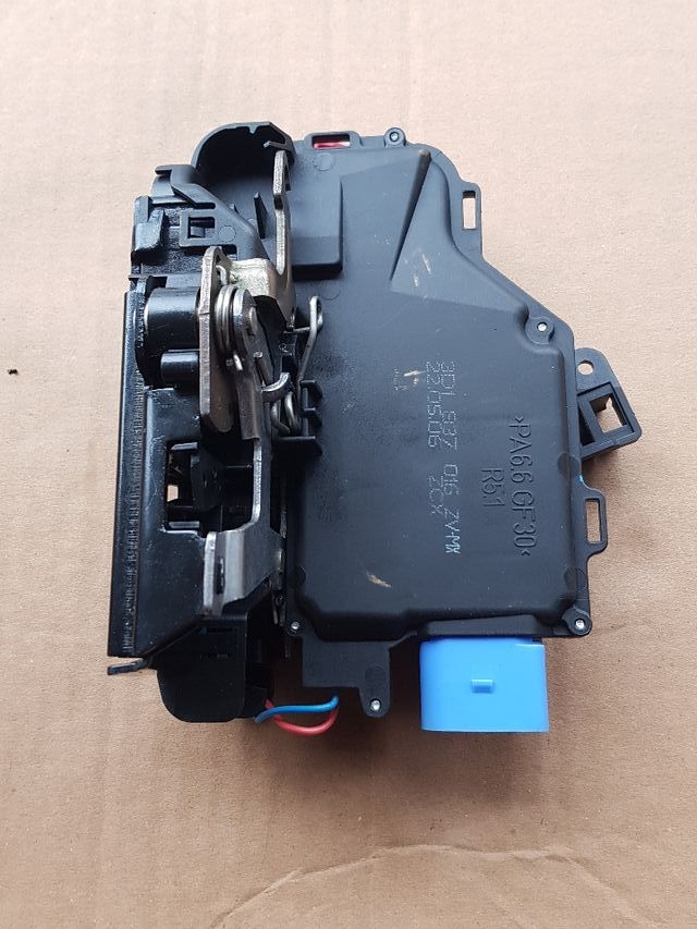 cerradura puerta delantera derecha passat