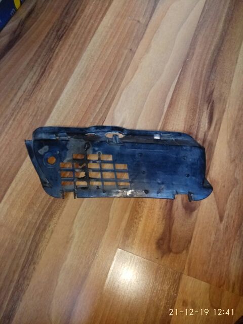 Rejilla izquierda paragolpe golf 3