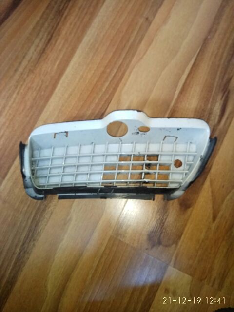 Rejilla izquierda paragolpe golf 3