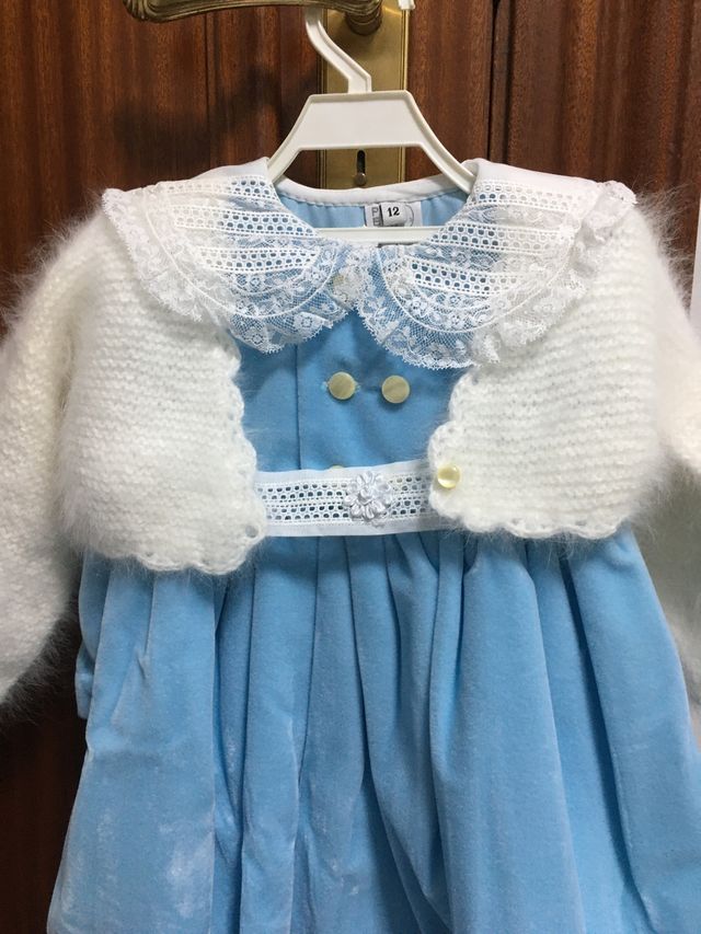 Pelele de terciopelo azul. Artesanía gallega