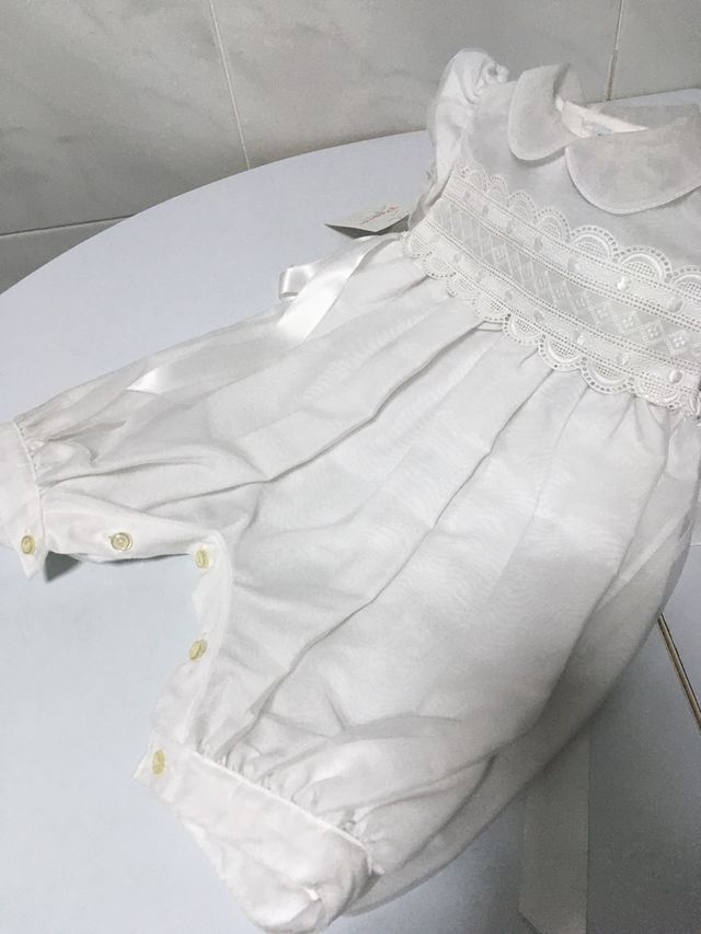 Pelele blanco organdí talla 3 meses