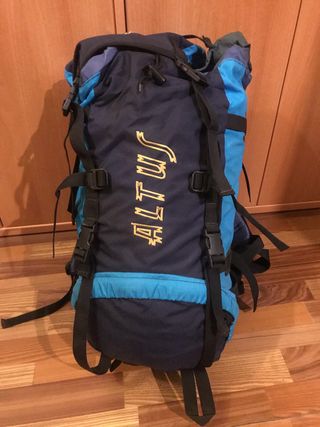 Mochila Altus de segunda mano por 50 EUR en Burgos en WALLAPOP