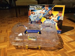 pista de beyblade burst evolution