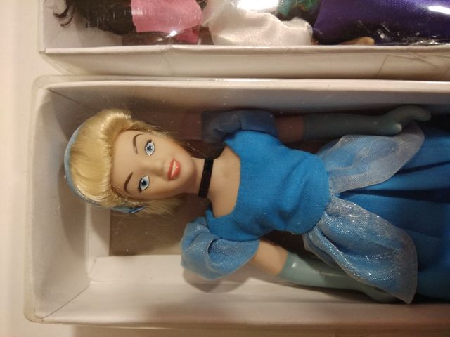 Colección princesas Disney. Esmeralda está vendida