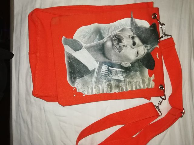 bandolera a estrenar.tamaño estandar din a 3