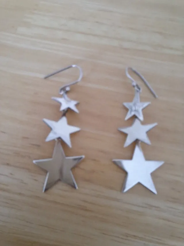 Pendientes de plata 3 estrellas. A ESTRENAR.