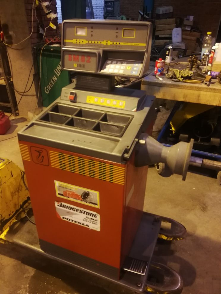 EQUILIBRADORA PROFESIONAL CORGHI EH-82 OCASION