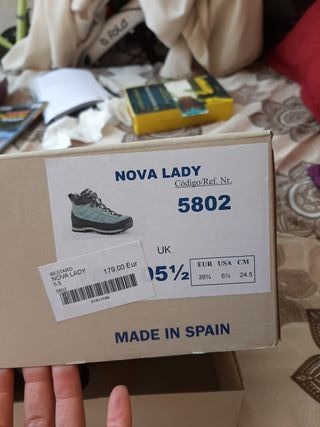 Botas de montaña semirígidas 38 3\\/4 Bestard de segunda mano por 80 EUR en  Madrid en WALLAPOP