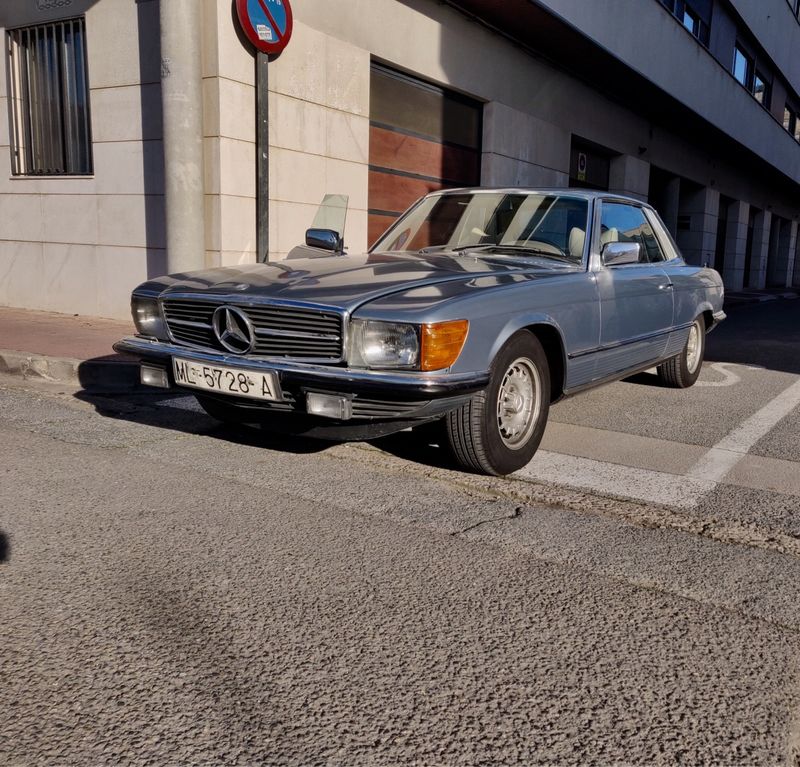 Mercedes-Benz SLC 1980 - foto 1