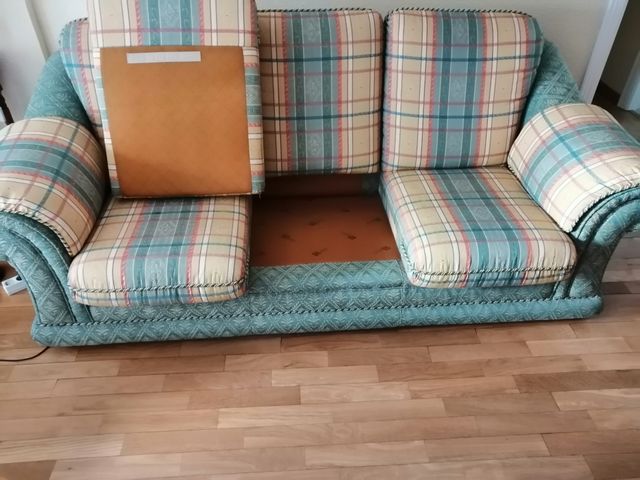 sofá de tres plazas