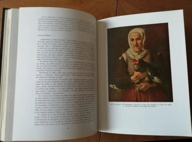 Libros variados con diferentes precios