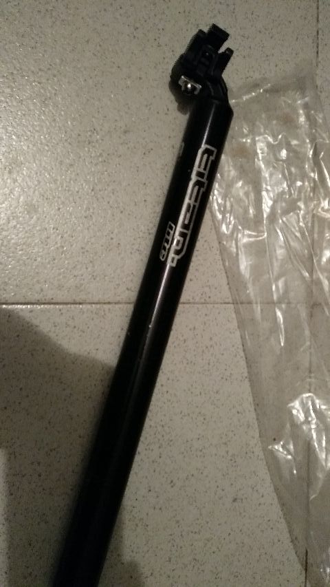 Tija sillin bici carretera. Aluminio marca Titan