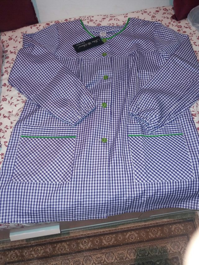 Bata laboral maestra/ amantala andereño/ Guarderia