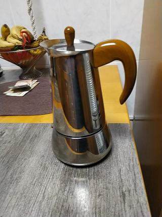 Cafetera italiana Bra de segunda mano por 30 EUR en San Benito de Ciudad  Real en WALLAPOP