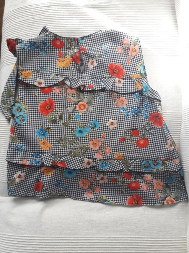 Top asimetrico de Zara cuadros vichy y lazo