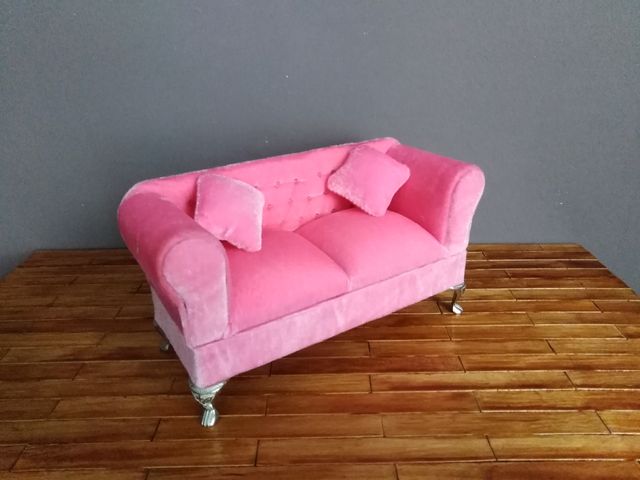 Sofá escala 1:6 para muñecas