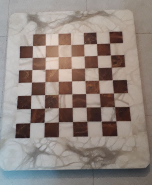 ESPECTACULAR TABLERO AJEDREZ Y PIEZAS ALABASTRO