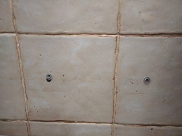 comedero y bebedero de pared