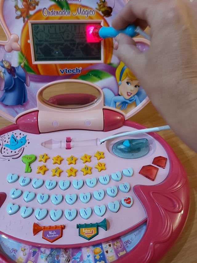 Ordenador Disney. Princesa cenicienta.