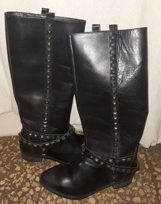 botas altas negras zara