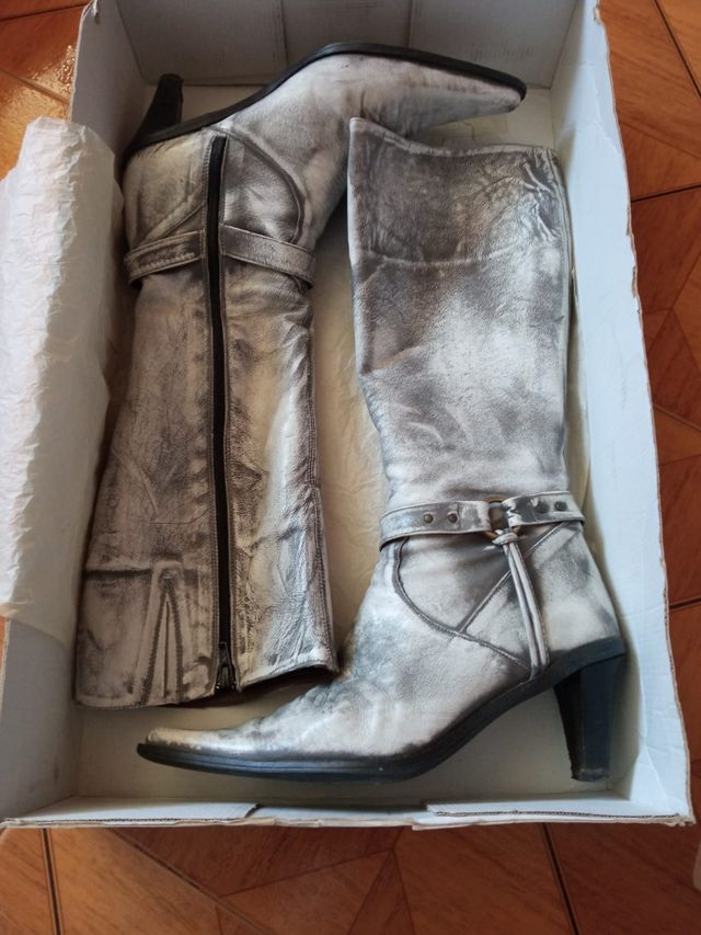 Botas Piel Tacón y Punta Talla 39 