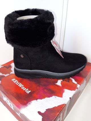 Botas pelo Xti 37 de segunda mano por 35 EUR en Roses en WALLAPOP