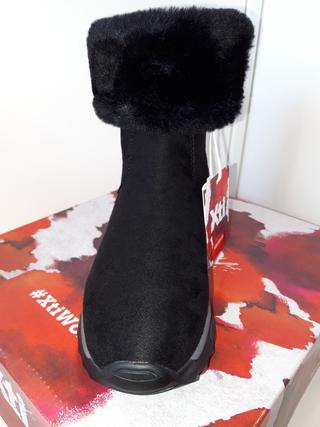 Botas pelo Xti 37 de segunda mano por 35 EUR en Roses en WALLAPOP
