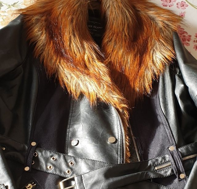 Abrigo piel sintética negro River Island