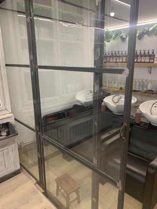 FABRICAMOS Vidrieras Altillos Puertas correderas