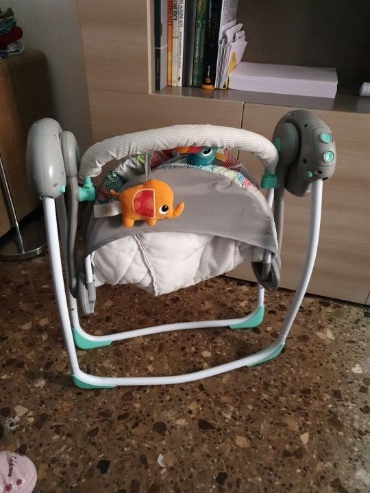 Hamaca columpio con música y balanceo