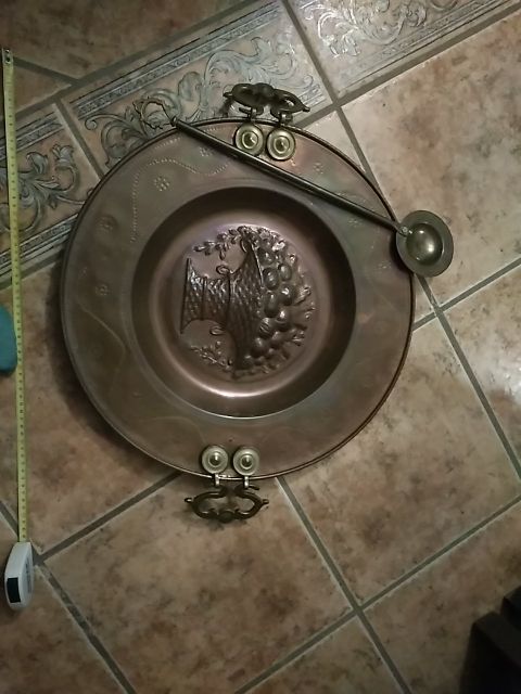 Brasero de cobre decorativo.