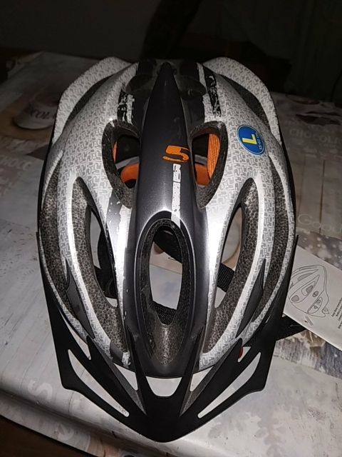 casco btwin talla L NUEVO
