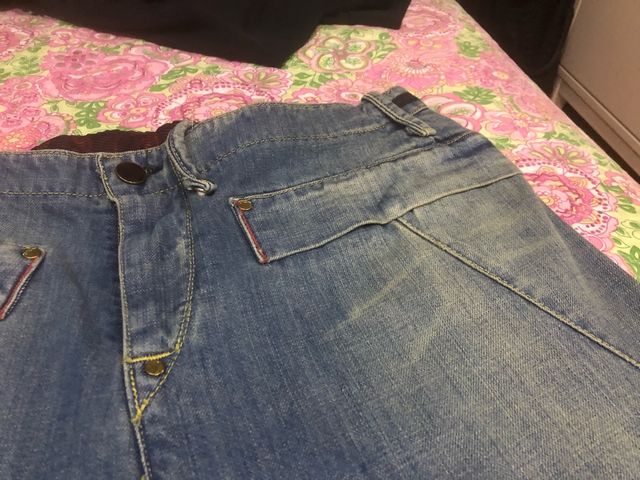 Vaqueros LEVIS EDICION ESPECIAL W34L32