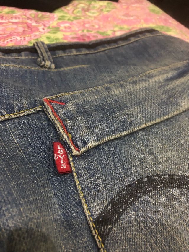 Vaqueros LEVIS EDICION ESPECIAL W34L32