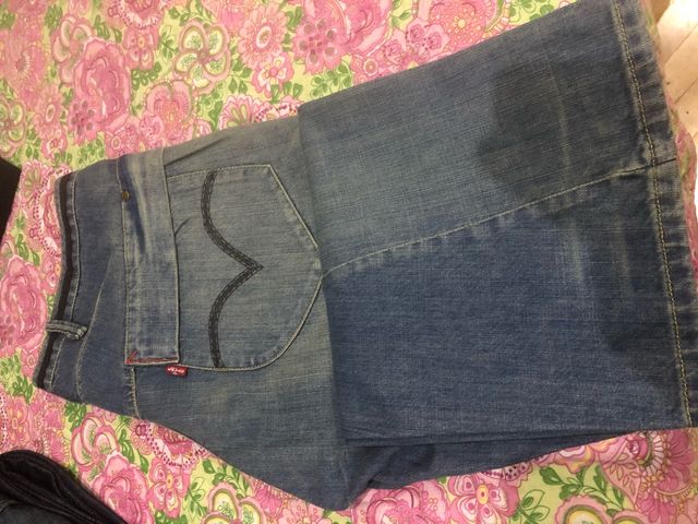 Vaqueros LEVIS EDICION ESPECIAL W34L32