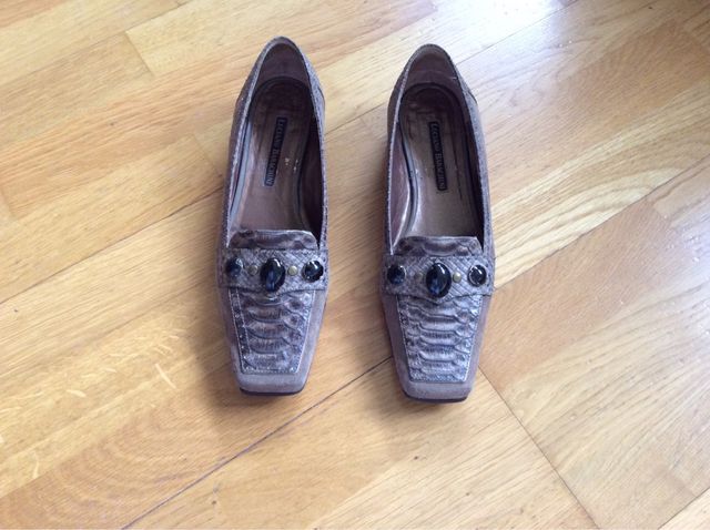 Zapato de ante marrón