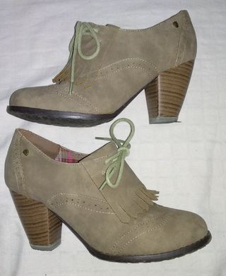 Zapatos Tacón Negros De Cordones Con Tacon De 8cm Mustang | Querol