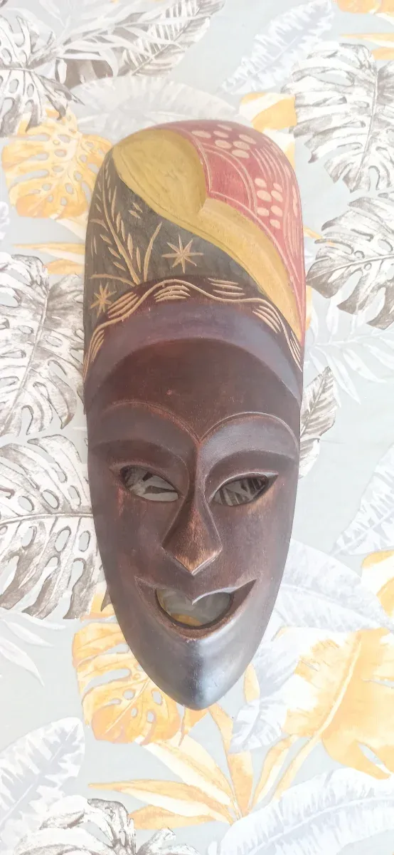 Máscara de madera Dominicana decoración