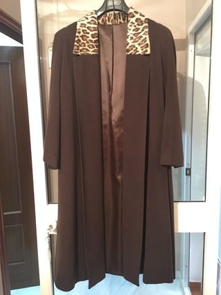 Abrigo señora perfecto estado el corte ingles de segunda mano por 20 EUR en  San Juan de Aznalfarache en WALLAPOP