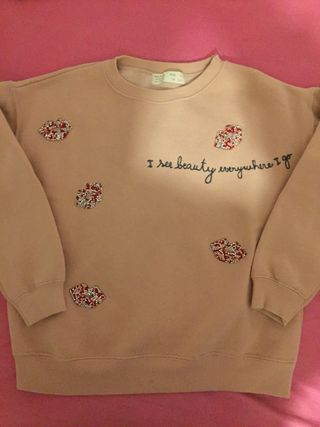 Sudadera Zara color Blanco talla 2 Años de Segunda Mano Top blanco Zara de segunda mano en la provincia de Málaga en