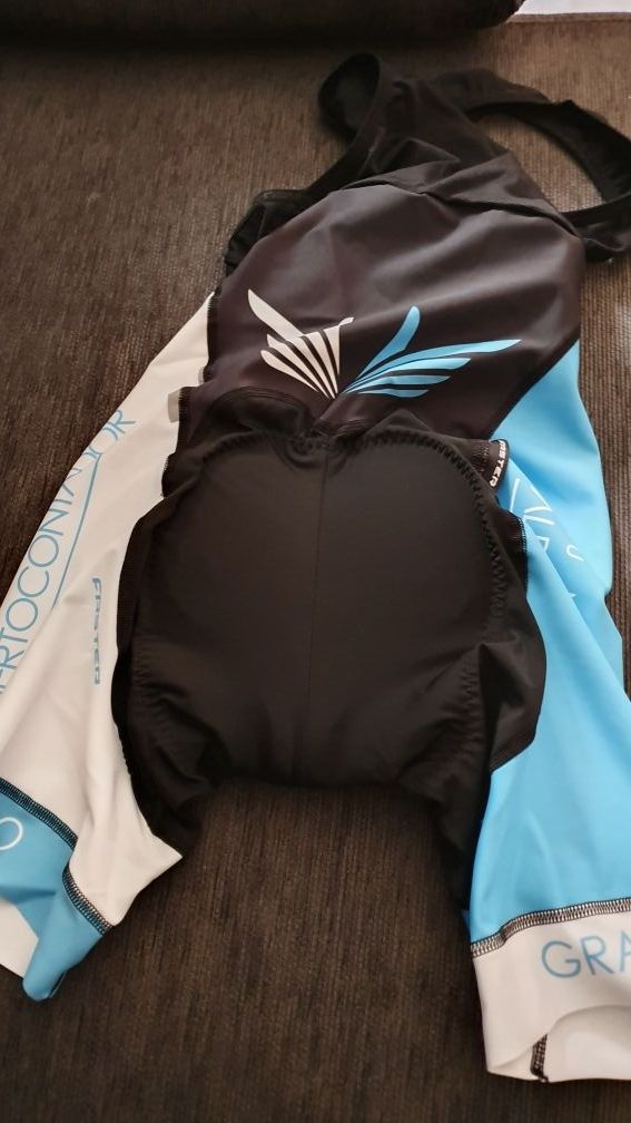 equipación marcha Alberto contador